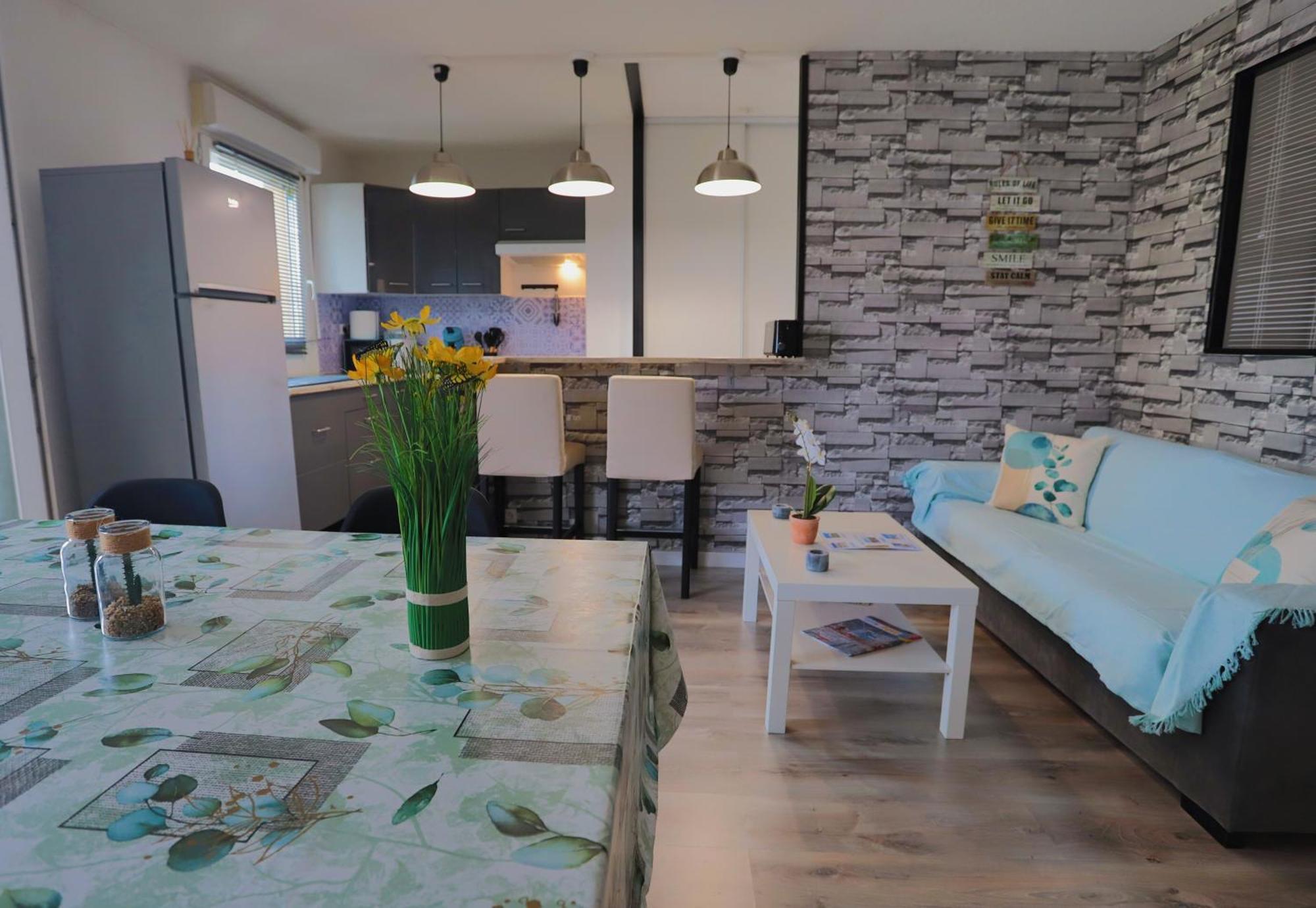 Appart T2 Dans Residence Calme Parking Prive Gratuit Мирамас Экстерьер фото